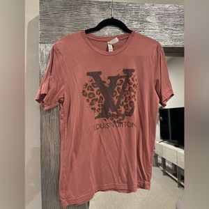 Faux LV T-shirt in size M